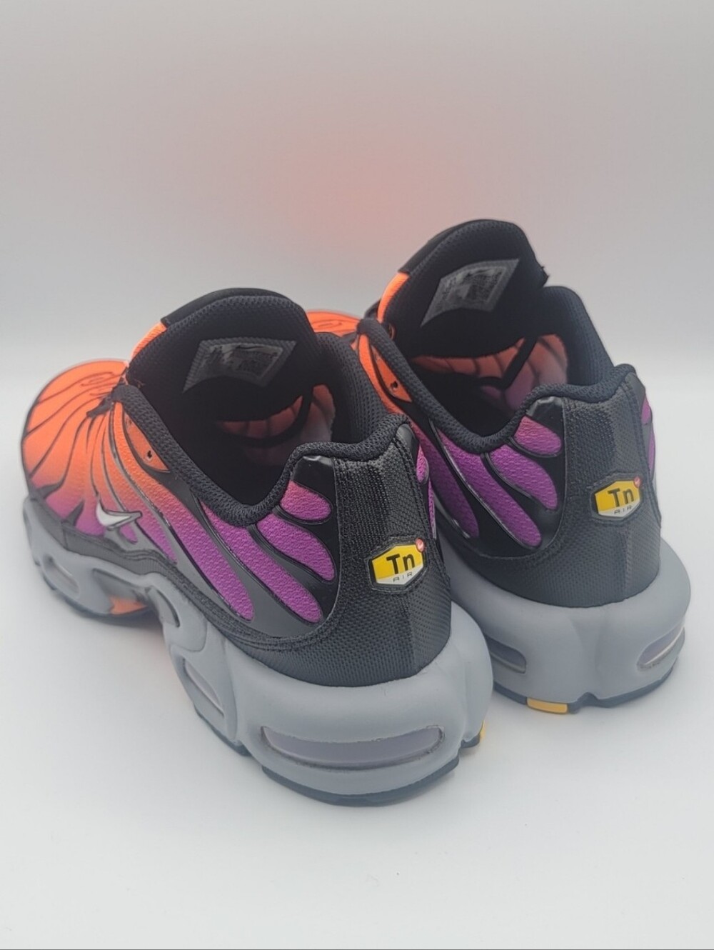 Nike Air Max Plus TN DM0032-014 Total Orange Men’s Size 8.5 New No Box - Picture 4 of 10